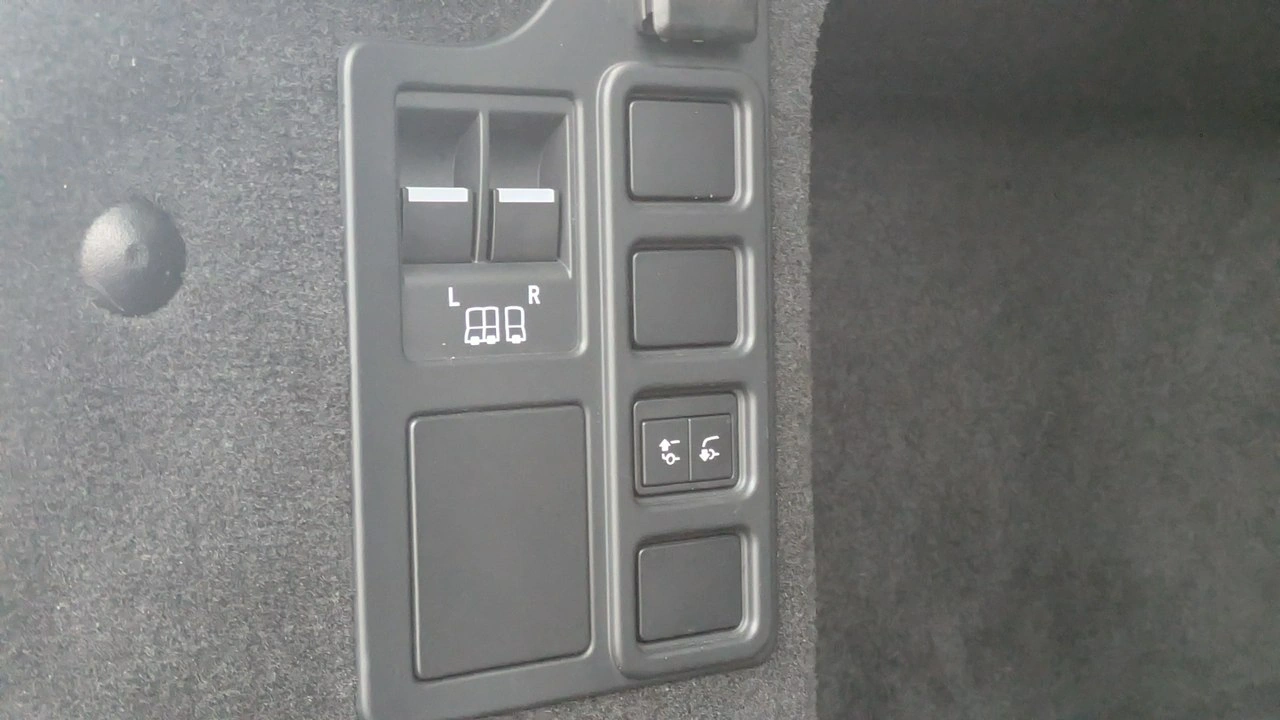 Land Rover Discovery - Zdjęcie 30