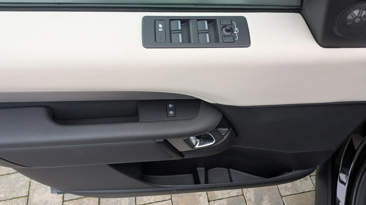 Land Rover Discovery - Zdjęcie 13