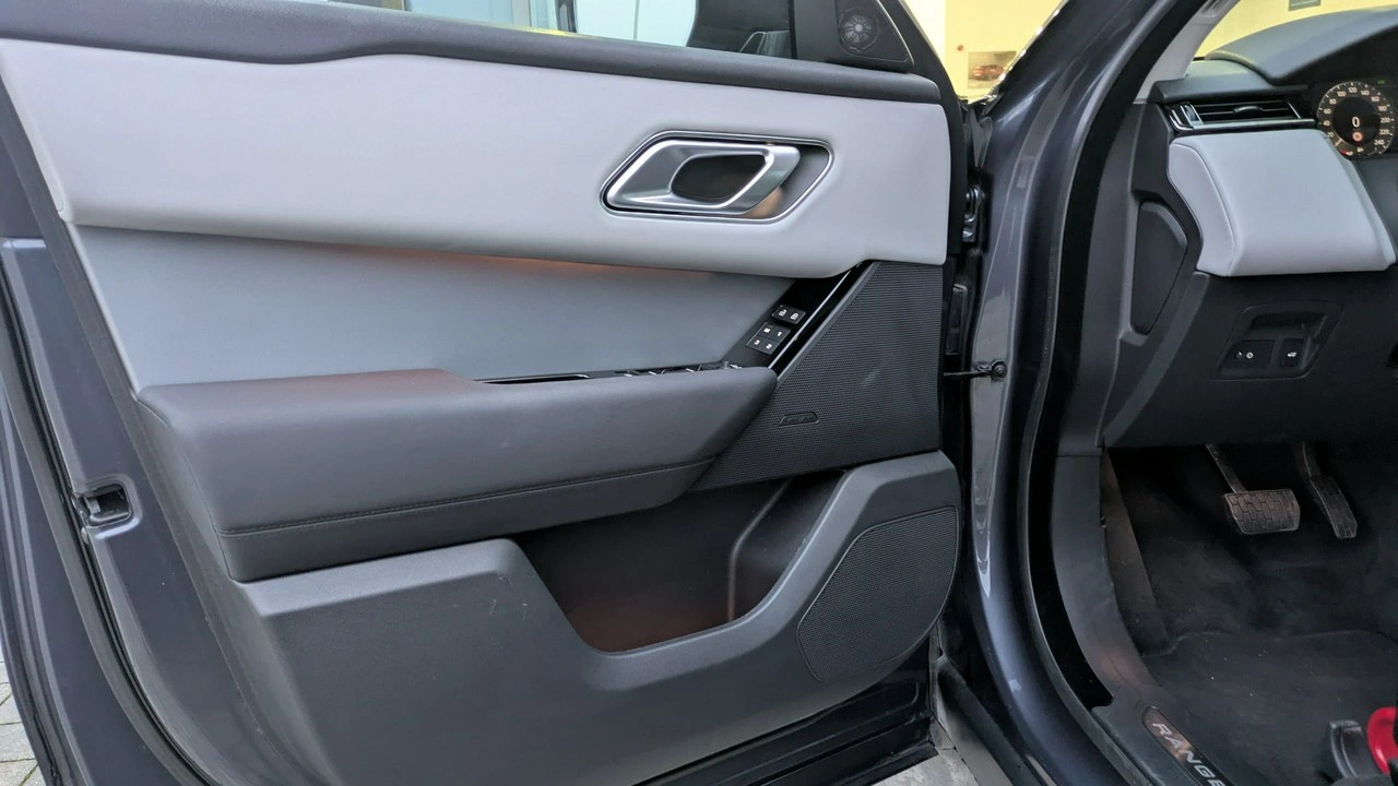 Land Rover Range Rover Velar - Zdjęcie 10