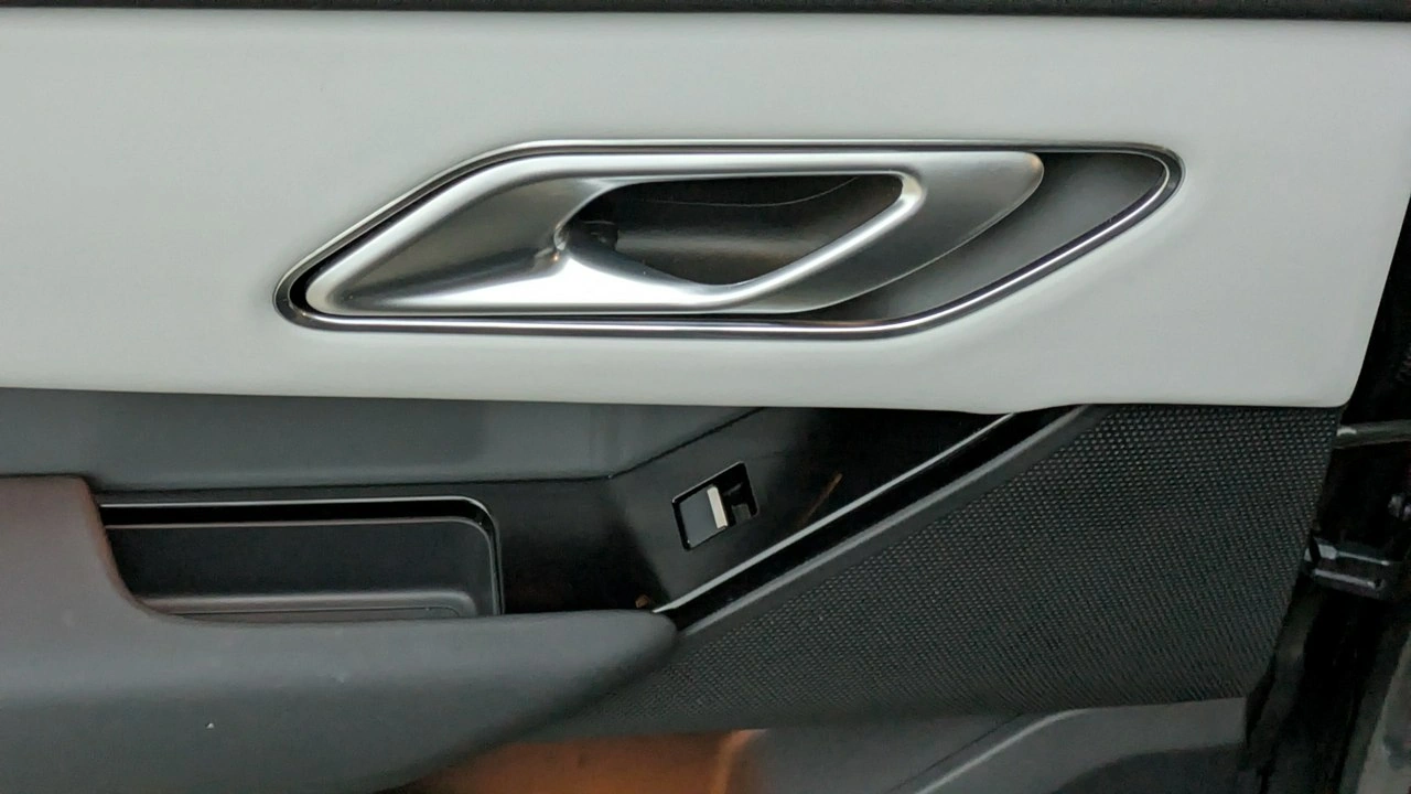 Land Rover Range Rover Velar - Zdjęcie 15