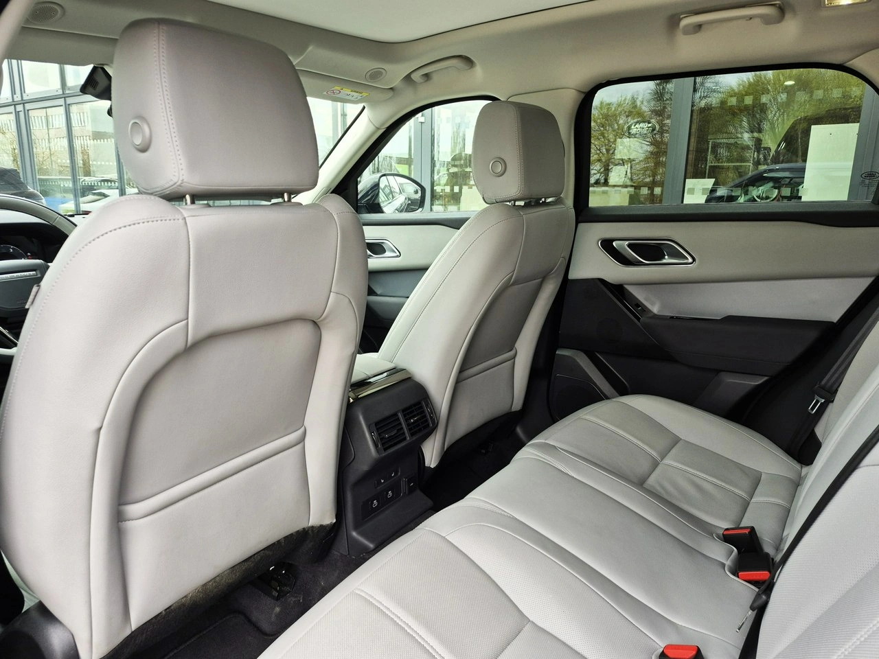 Land Rover Range Rover Velar - Zdjęcie 22
