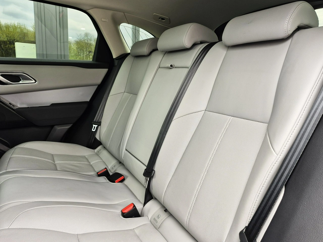 Land Rover Range Rover Velar - Zdjęcie 23