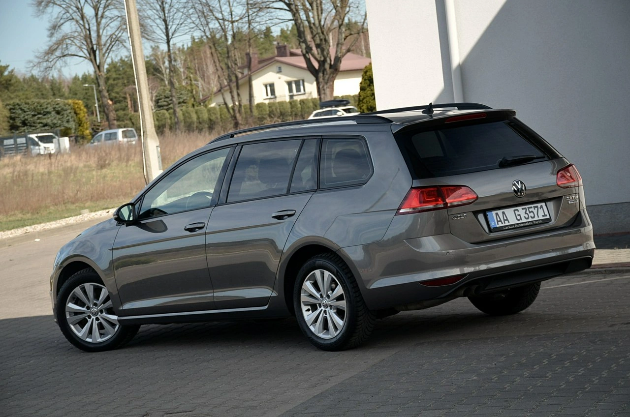 Volkswagen Golf - Zdjęcie 11