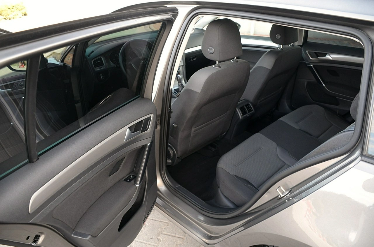 Volkswagen Golf - Zdjęcie 17