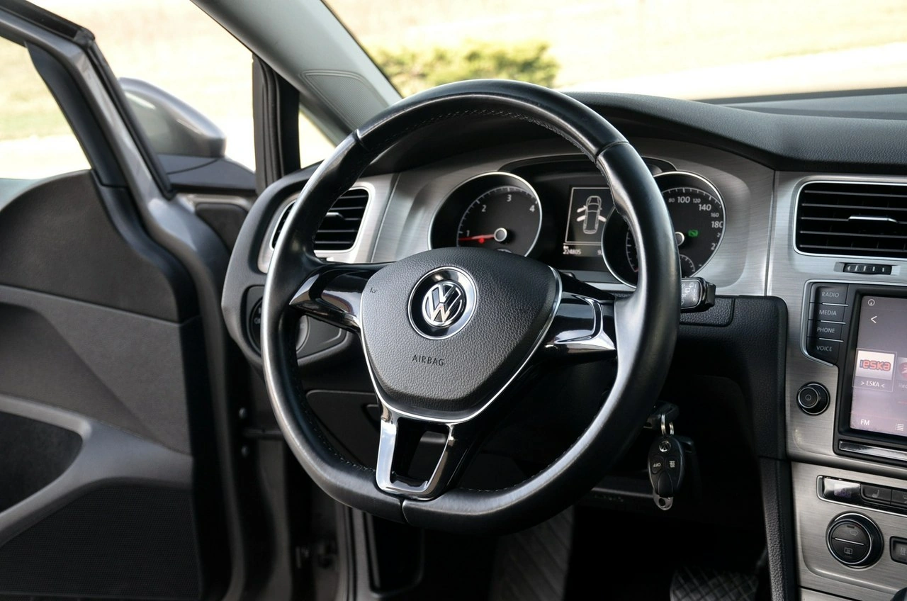 Volkswagen Golf - Zdjęcie 21