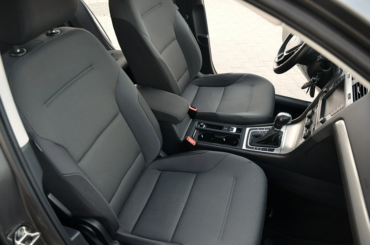 Volkswagen Golf - Zdjęcie 25