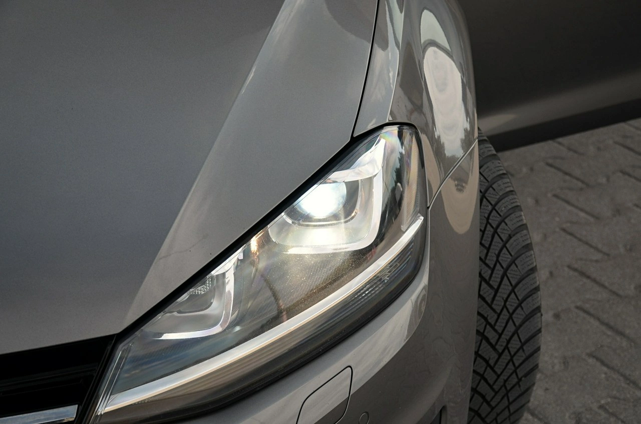 Volkswagen Golf - Zdjęcie 27