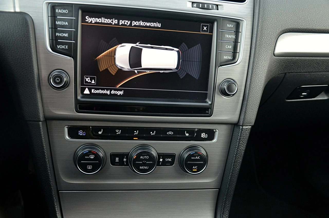 Volkswagen Golf - Zdjęcie 29