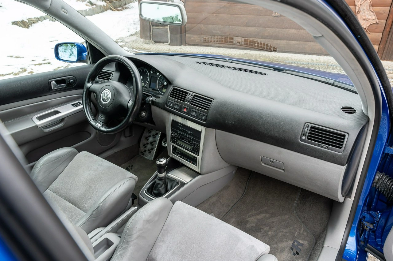 Volkswagen Golf - Zdjęcie 38