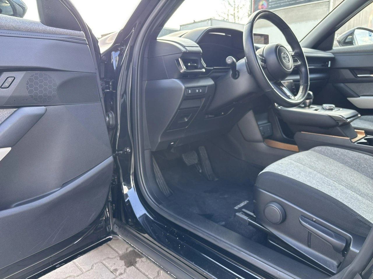 Mazda MX-30 - Zdjęcie 9