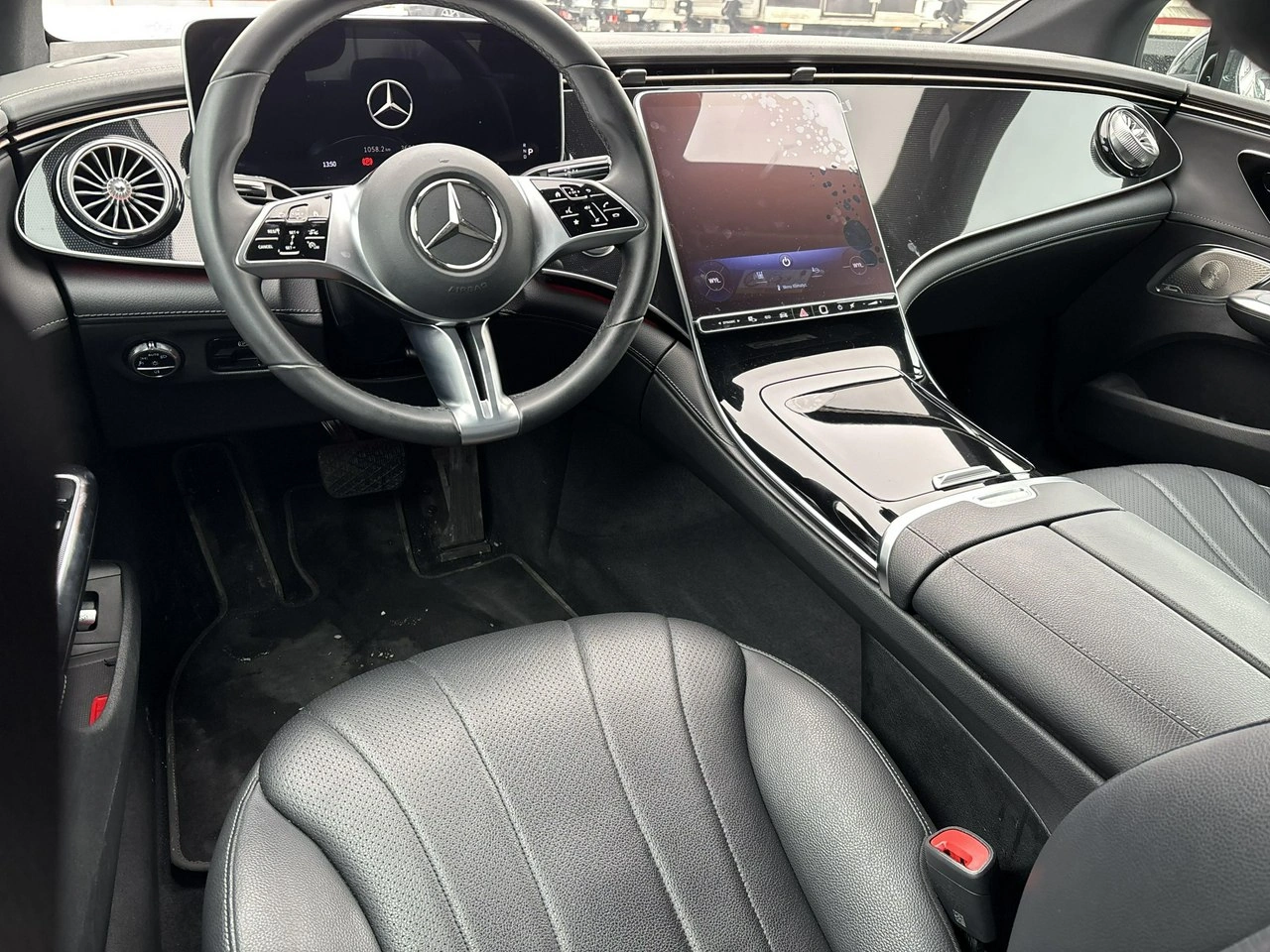 Mercedes EQE - Zdjęcie 12