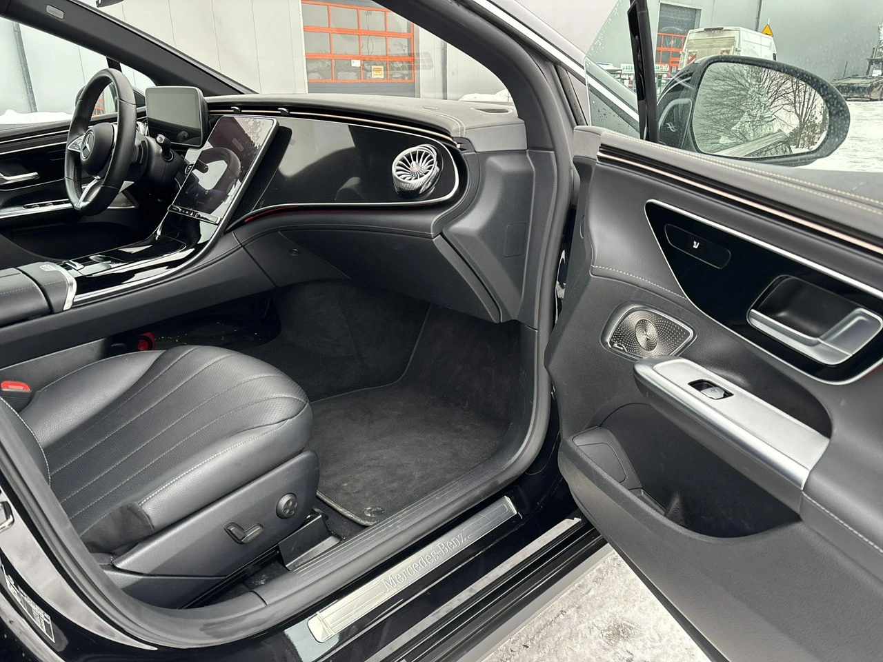 Mercedes EQE - Zdjęcie 16