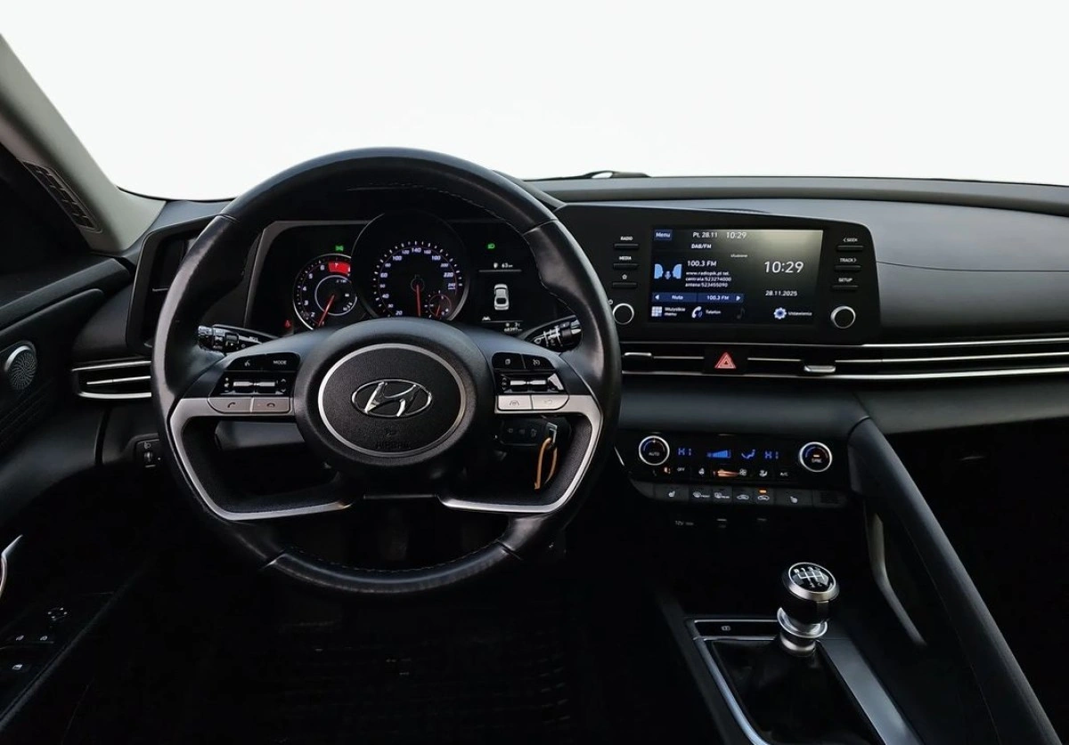 Hyundai Elantra - Zdjęcie 4