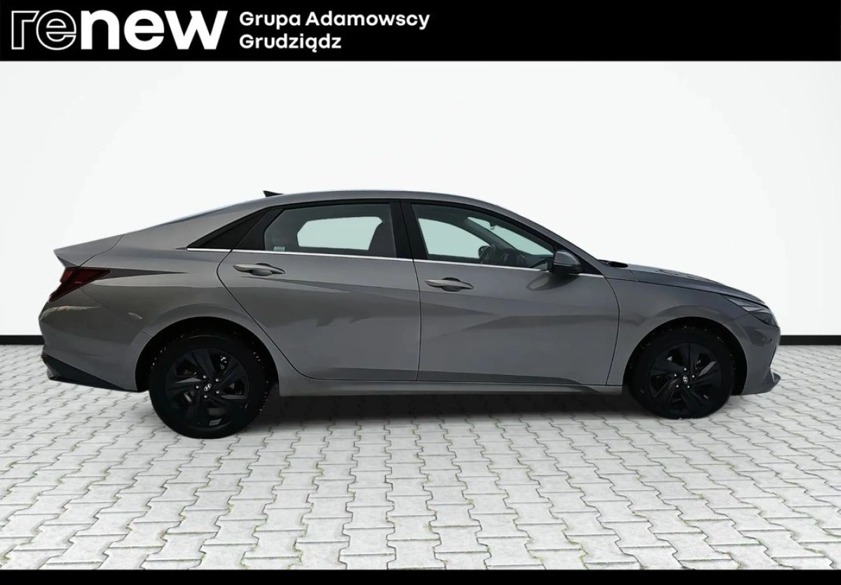 Hyundai Elantra - Zdjęcie 11