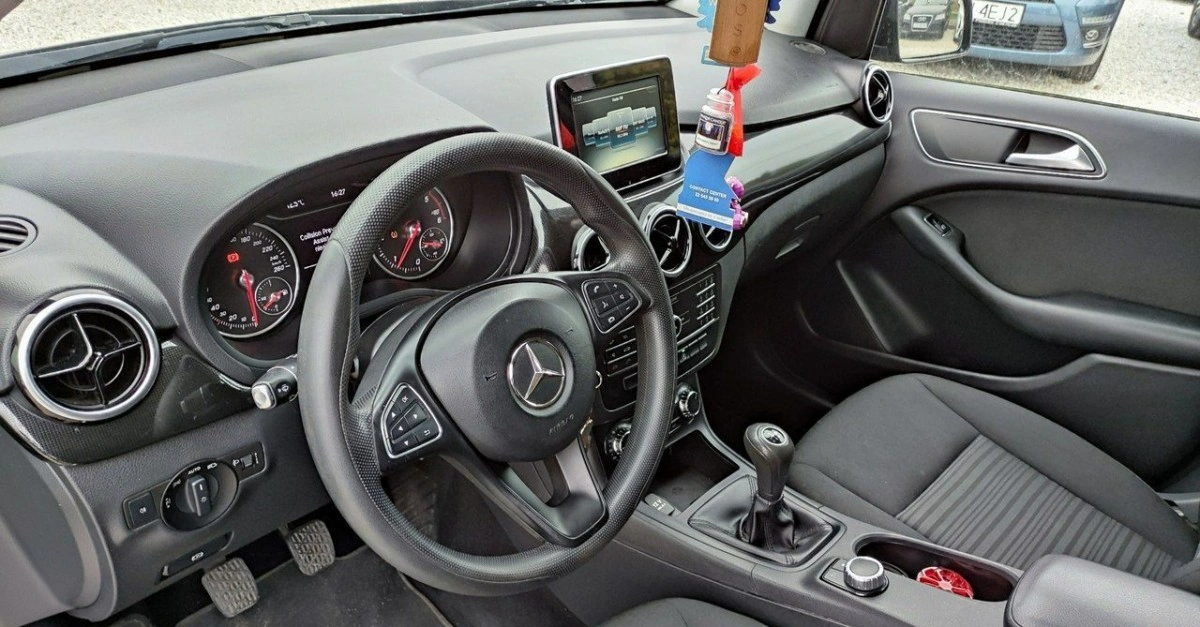 Mercedes-Benz Klasa B - Zdjęcie 24