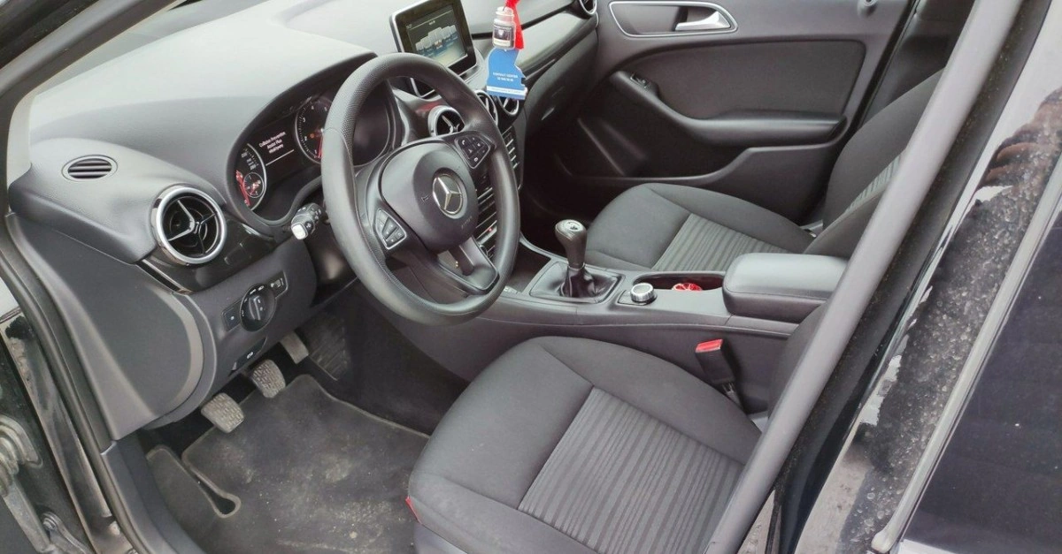 Mercedes-Benz Klasa B - Zdjęcie 25