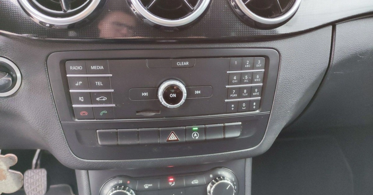 Mercedes-Benz Klasa B - Zdjęcie 30