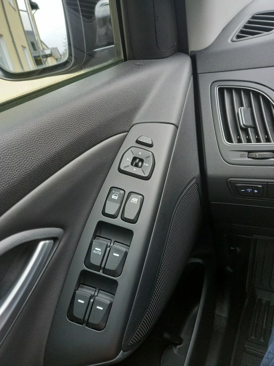 Hyundai ix35 - Zdjęcie 31