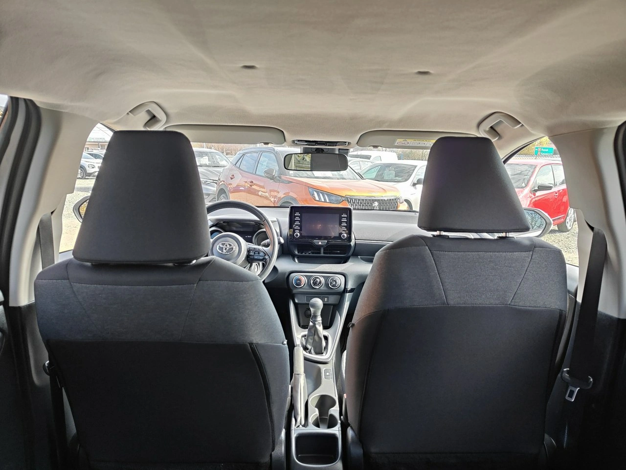 Toyota Yaris - Zdjęcie 16