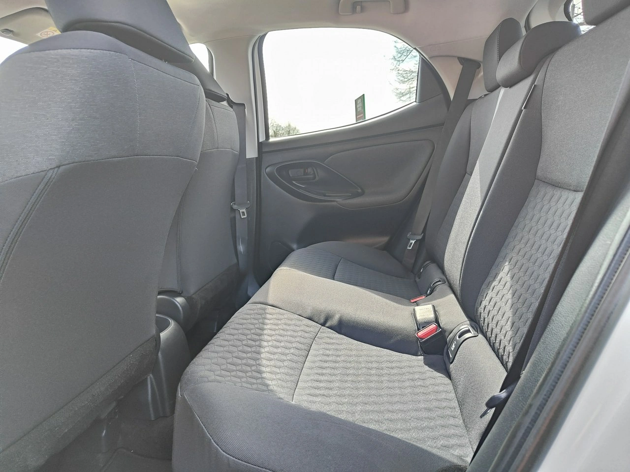 Toyota Yaris - Zdjęcie 26