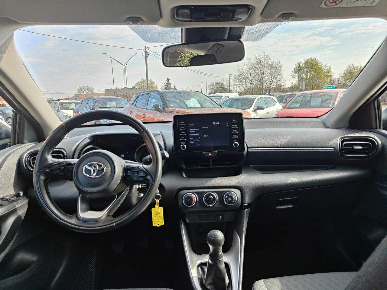 Toyota Yaris - Zdjęcie 14