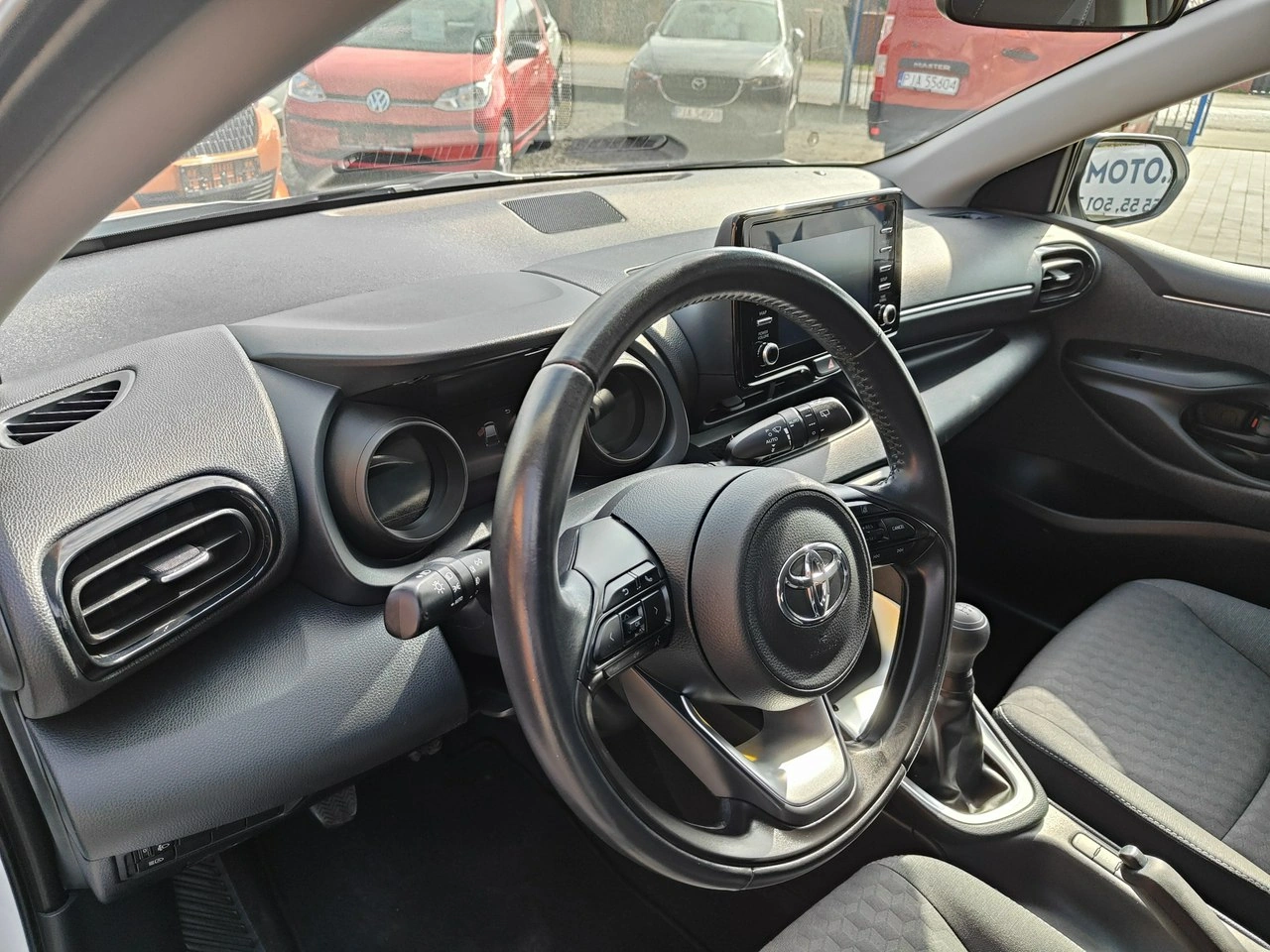 Toyota Yaris - Zdjęcie 15