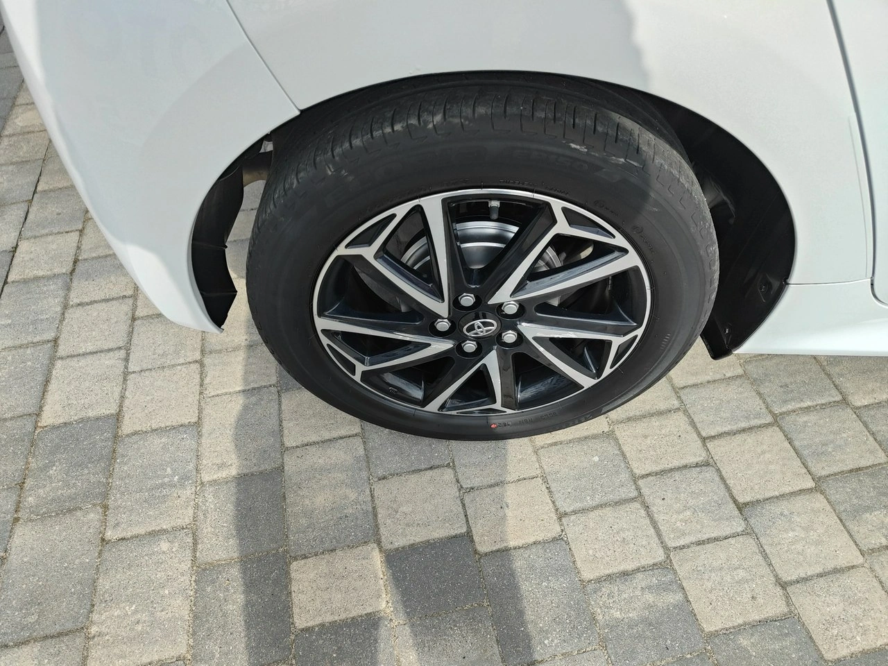 Toyota Yaris - Zdjęcie 30