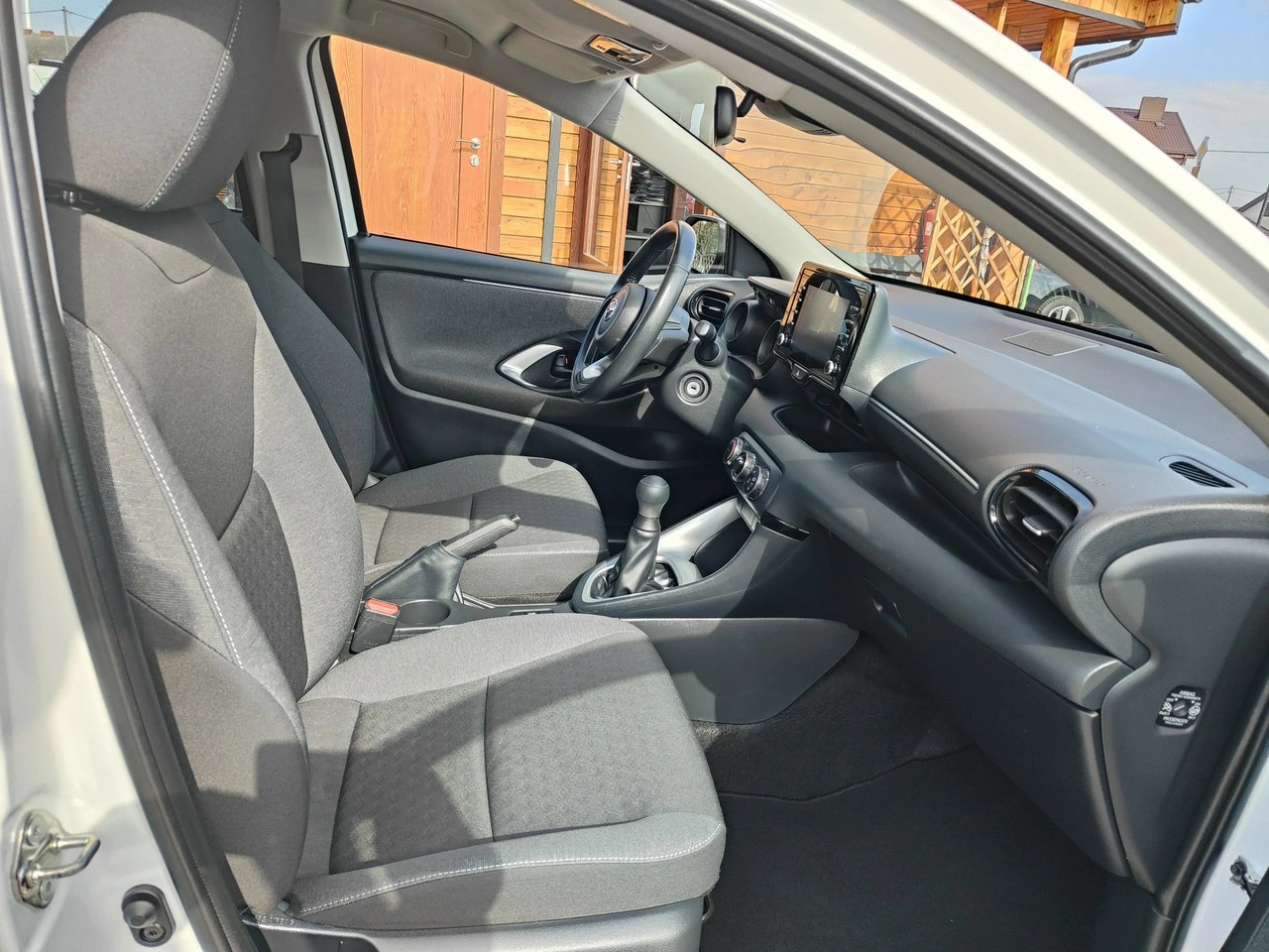 Toyota Yaris - Zdjęcie 20