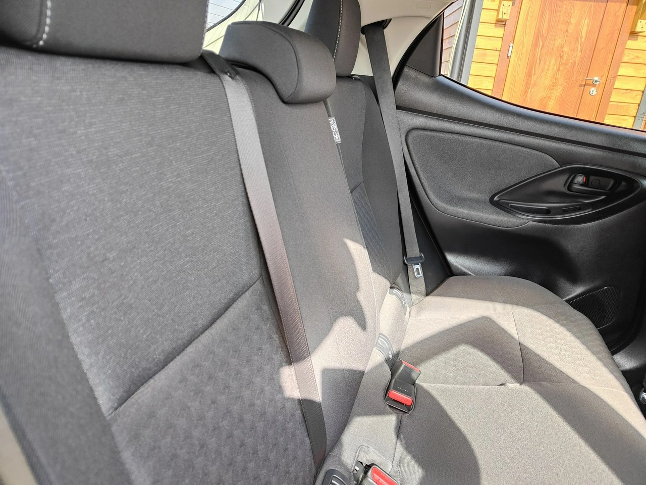 Toyota Yaris - Zdjęcie 22