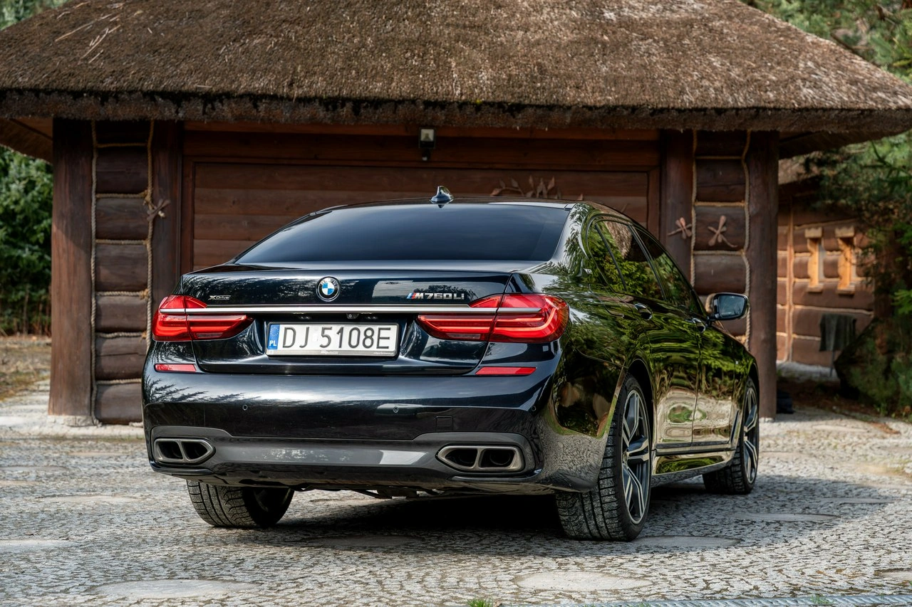 BMW M760 - Zdjęcie 12
