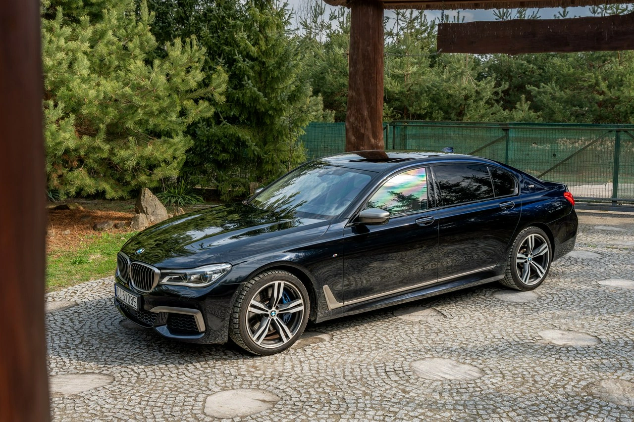 BMW M760 - Zdjęcie 20