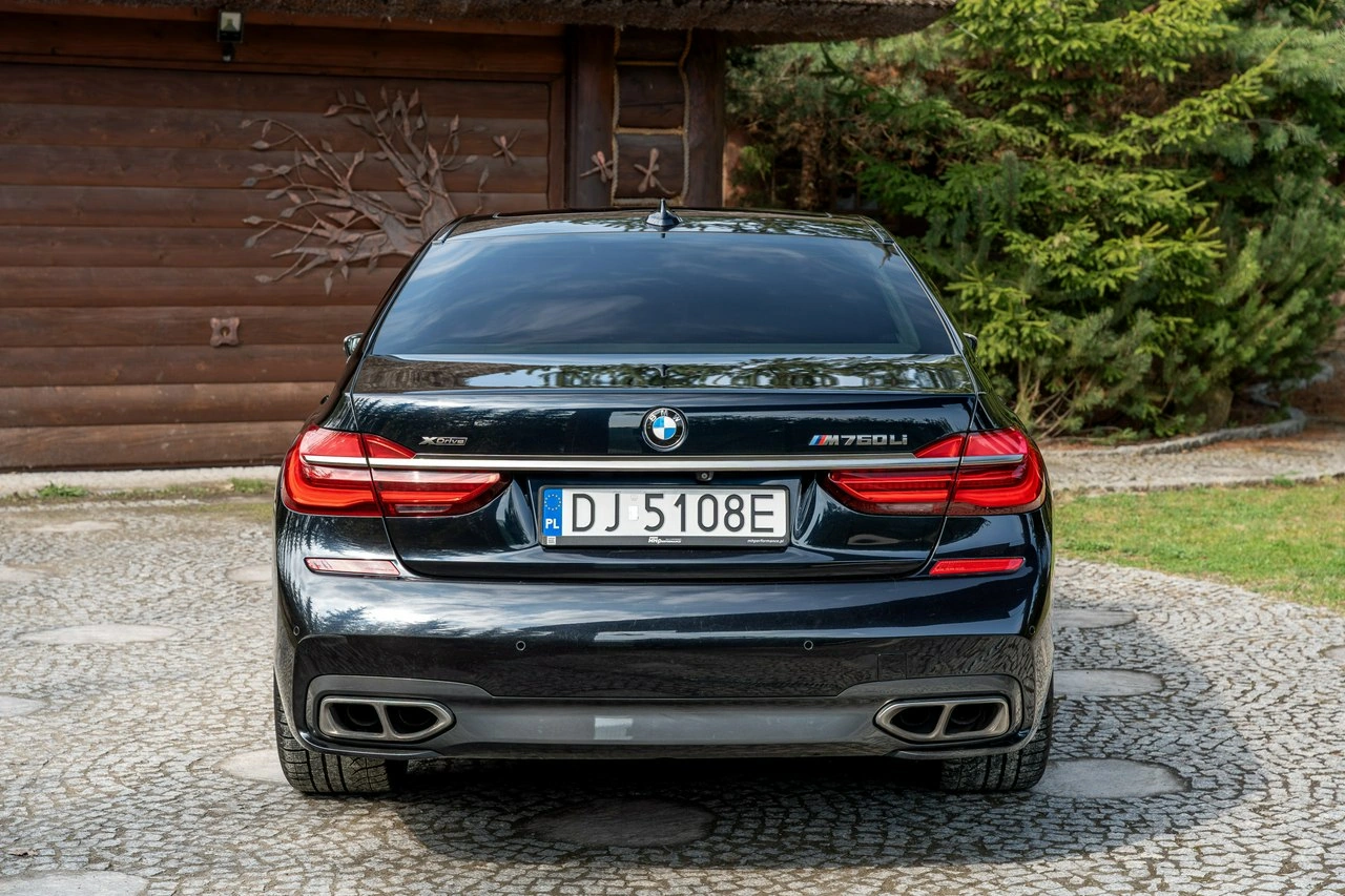 BMW M760 - Zdjęcie 23