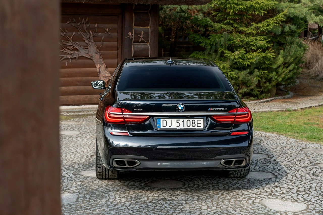 BMW M760 - Zdjęcie 29