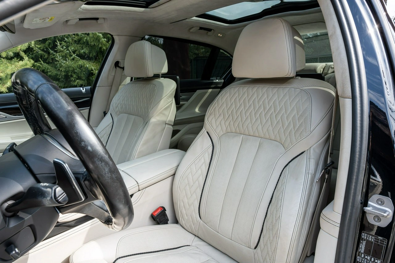 BMW M760 - Zdjęcie 36