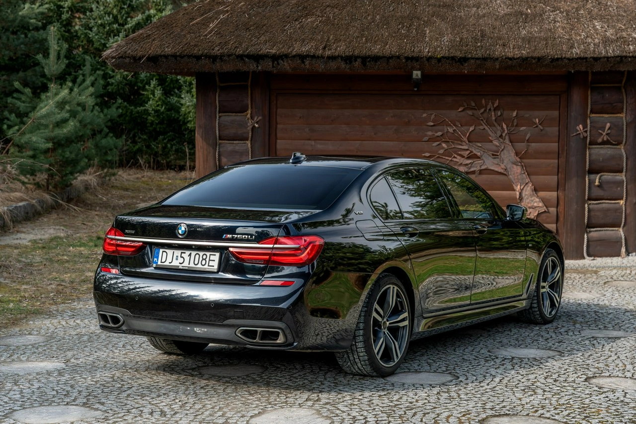 BMW M760 - Zdjęcie 3