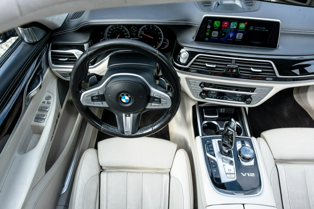 BMW M760 - Zdjęcie 58