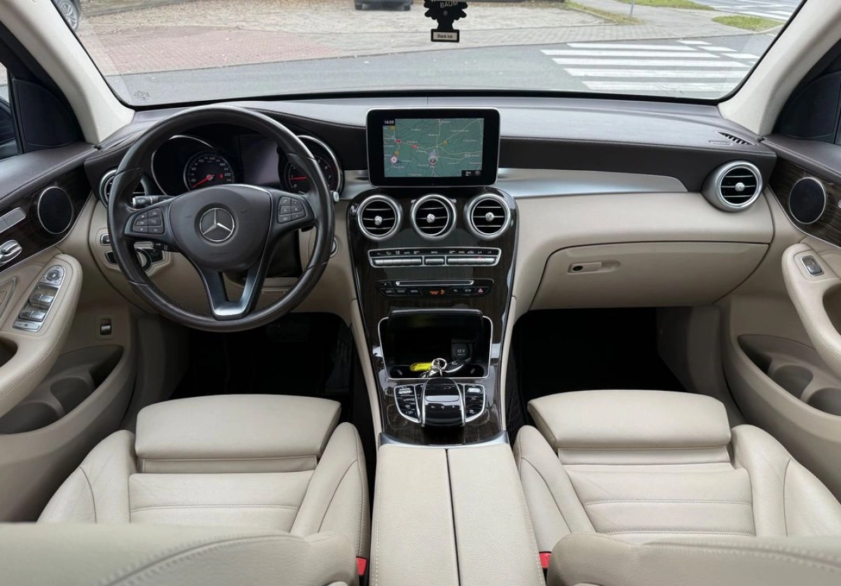 Mercedes-Benz GLC - Zdjęcie 8
