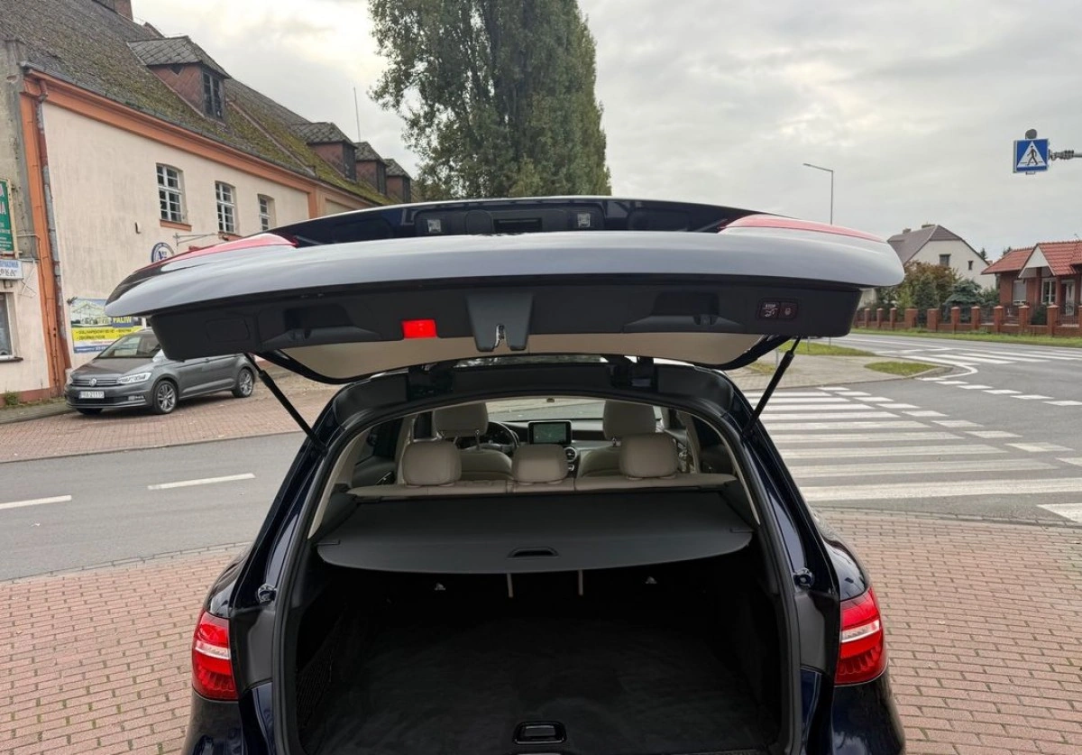 Mercedes-Benz GLC - Zdjęcie 18