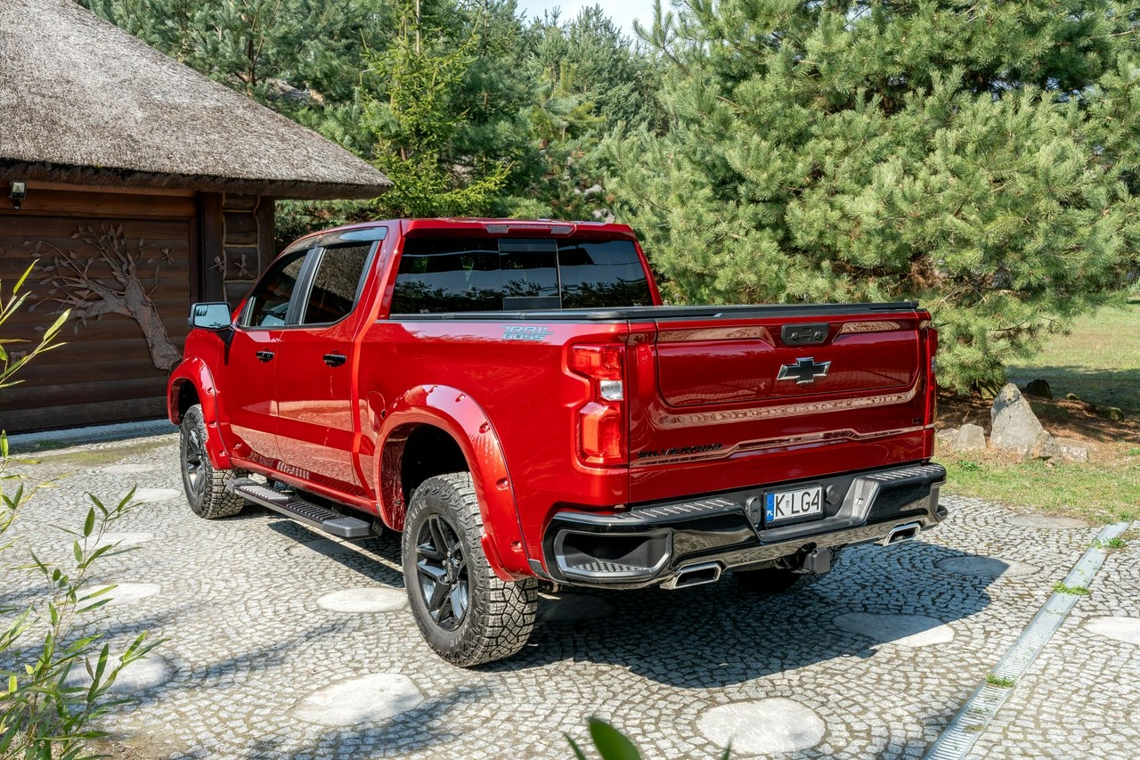 Chevrolet Silverado - Zdjęcie 1