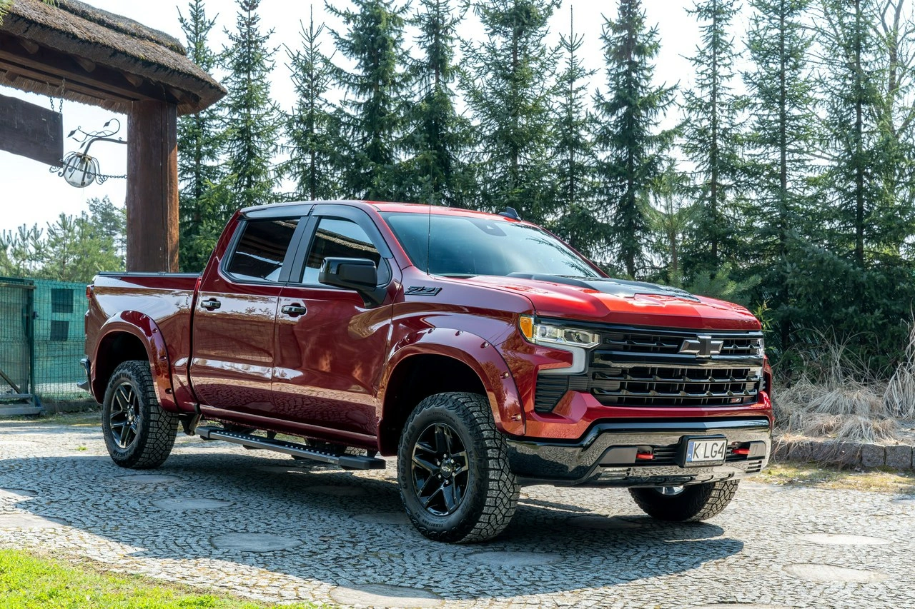 Chevrolet Silverado - Zdjęcie 24