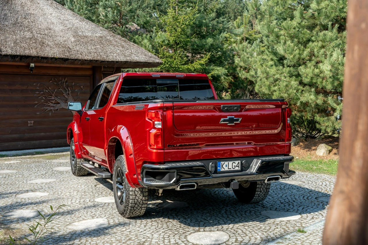 Chevrolet Silverado - Zdjęcie 25