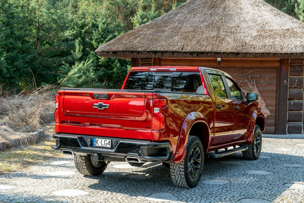 Chevrolet Silverado - Zdjęcie 27