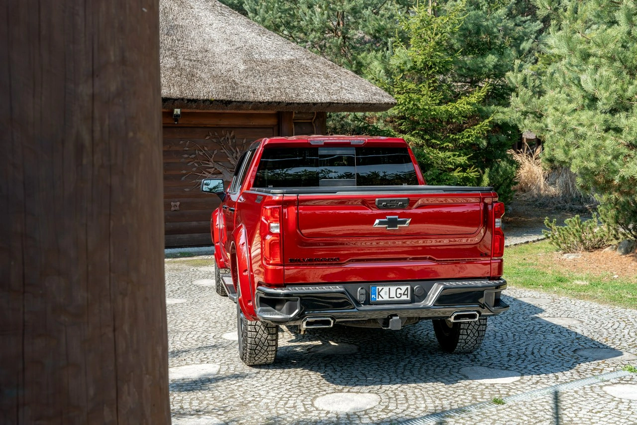 Chevrolet Silverado - Zdjęcie 30