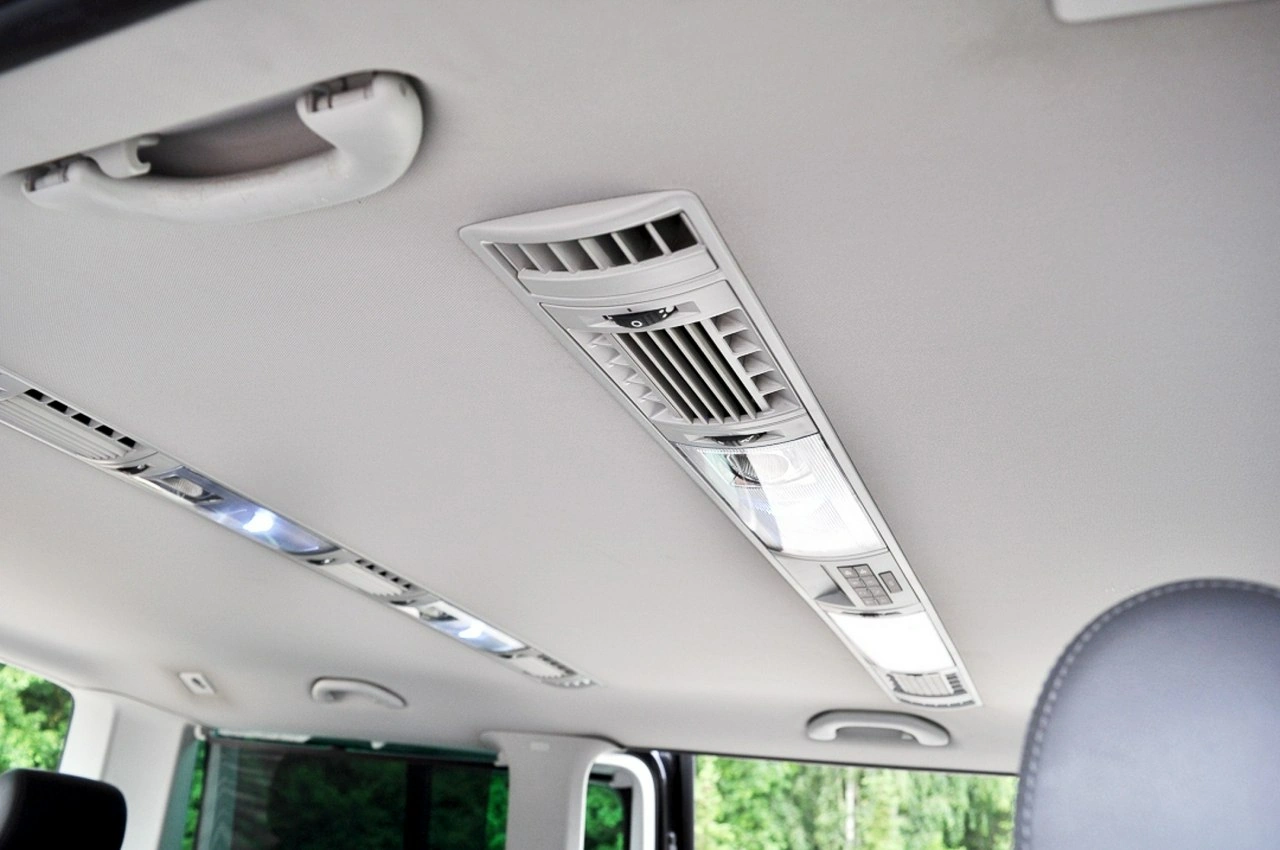 Volkswagen Multivan - Zdjęcie 20