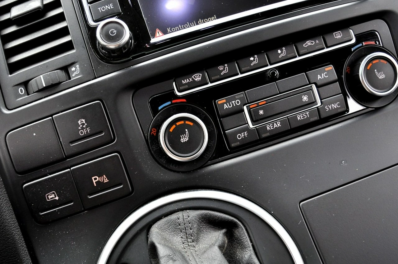 Volkswagen Multivan - Zdjęcie 26