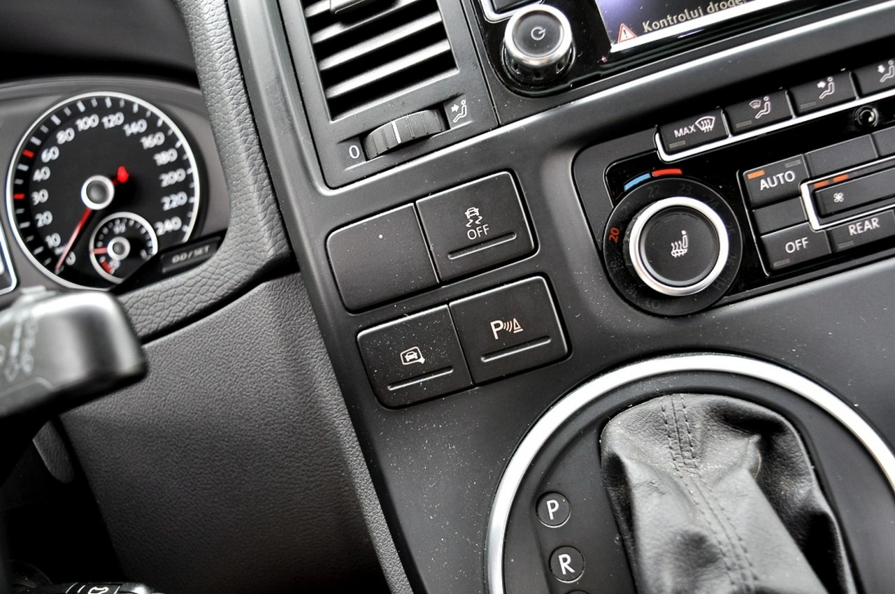 Volkswagen Multivan - Zdjęcie 35