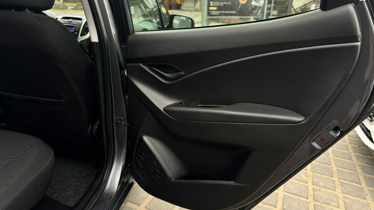 Hyundai ix20 - Zdjęcie 16