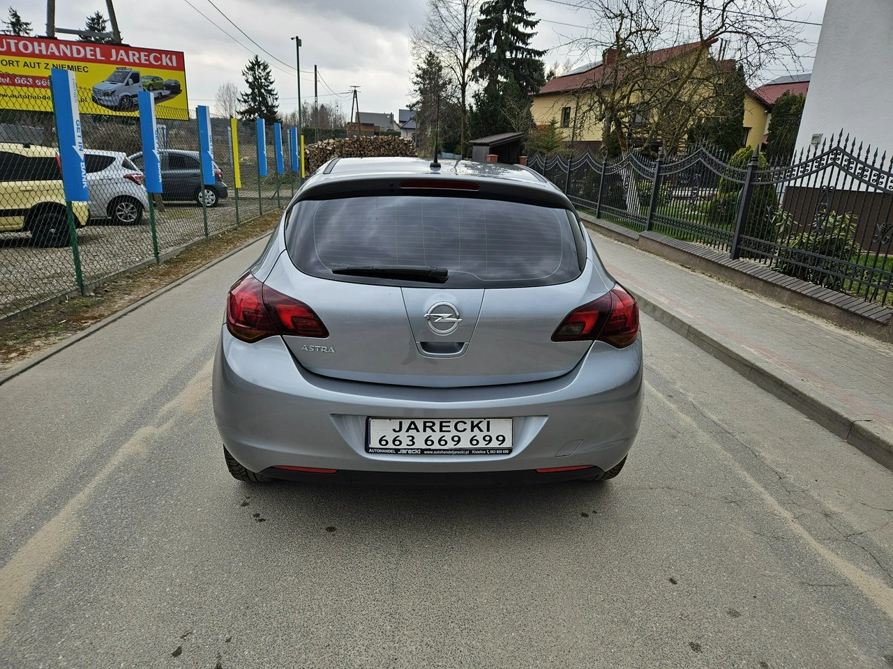 Opel Astra - Zdjęcie 4