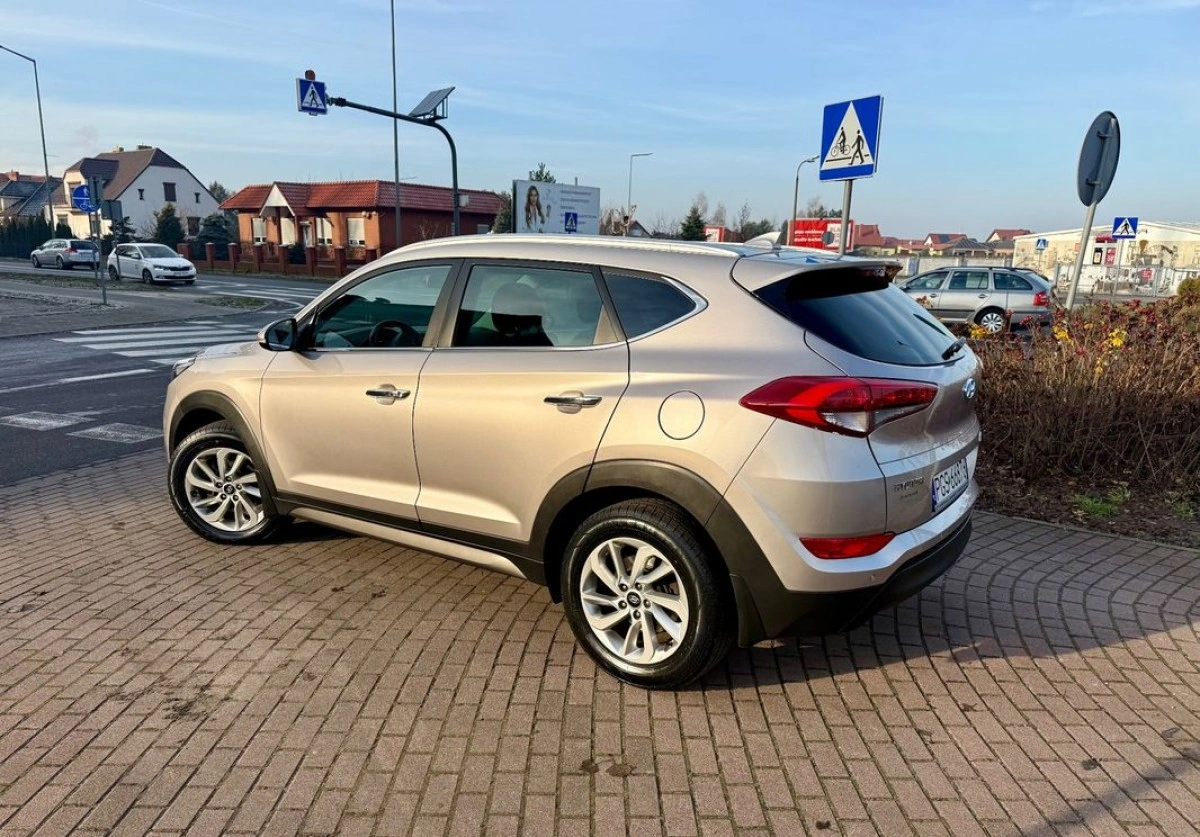 Hyundai Tucson - Zdjęcie 6