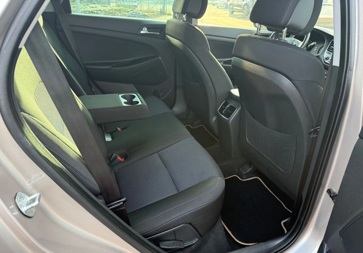 Hyundai Tucson - Zdjęcie 12